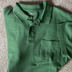 L.L. Bean men’s size extra large green pocket T-shirt